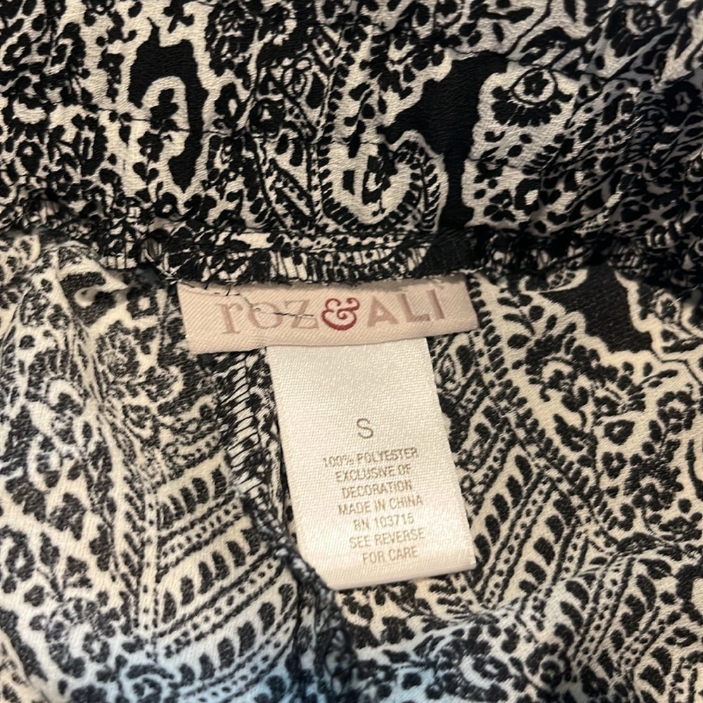 Roz and Ali Paisley Pants - Picture 3 of 5